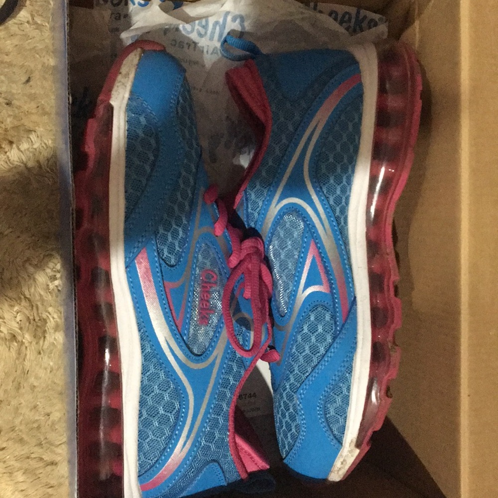 Tony little cheeks air trac sneakers